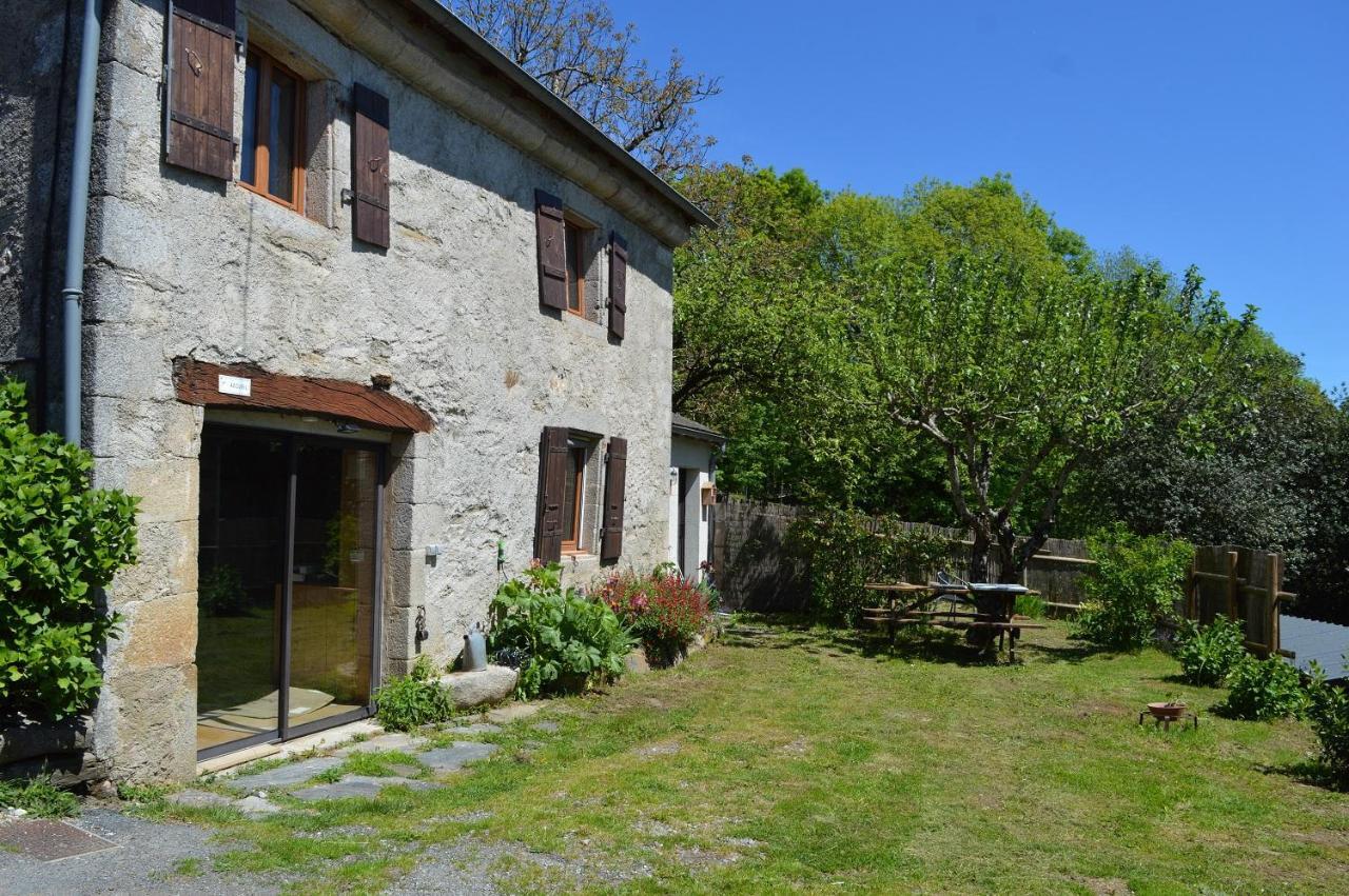 Hotel Les Ecuries De La Sabatarie Cambounes Exterior foto